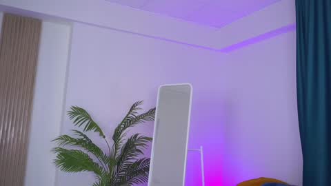 Nora online show from 22, 12, 2024