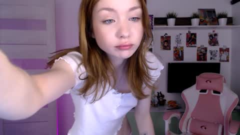 Snapshot of lower_angel chatting on 25, 12, 2024 Loly online show from 25, 12, 2024