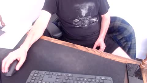 lreed090 online show from 5, 3, 2025