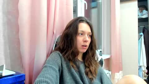 Lu krecia online show from 7, 1, 2025