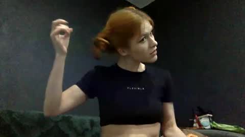 Snapshot of luamelie chatting on 26, 10, 2025 luamelie online show from 26, 10, 2025
