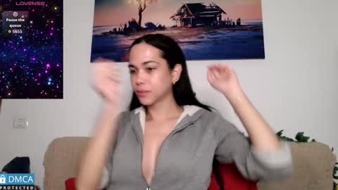 Snapshot of luara_ chatting on 17, 11, 2025 luara_ online show from 17, 11, 2025