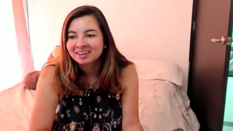 luara__01__lecat_1 online show from 13, 3, 2026