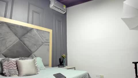 luca_morettii online show from 1, 2, 2026