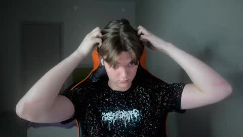 Lucas Gill online show from 8, 3, 2025