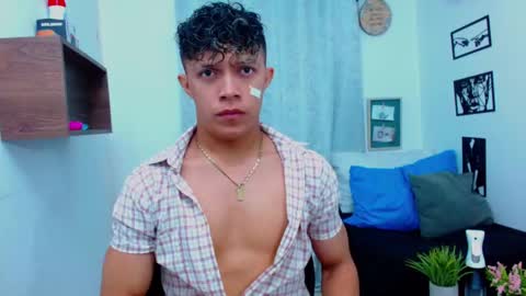 Lucas Luxx online show from 3, 2, 2026