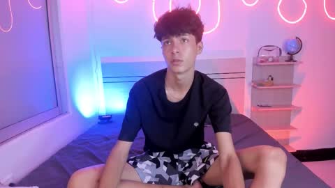 Snapshot of luccas_ferreira chatting on 4, 11, 2025 Luccas Ferreira online show from 4, 11, 2025