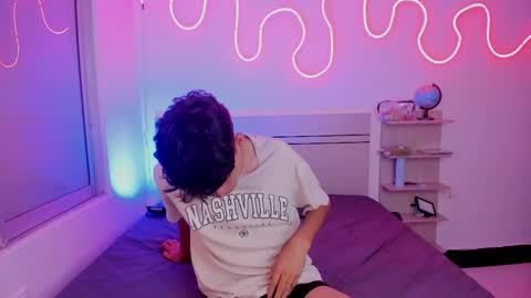 Snapshot of luccas_ferreira chatting on 18, 11, 2025 Luccas Ferreira online show from 18, 11, 2025