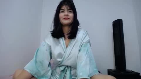 Snapshot of luccy21_ chatting on 3, 12, 2025 lucy online show from 3, 12, 2025