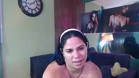 Snapshot of lucia_ht chatting on 22, 10, 2025 LUCIA online show from 22, 10, 2025