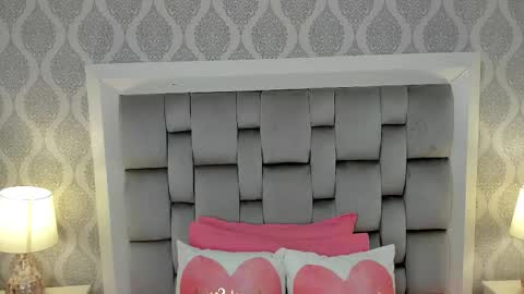 lucia_lorenz online show from 16, 12, 2025