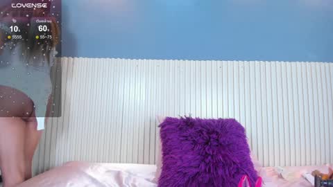 luciadaniels1 online show from 10, 1, 2025
