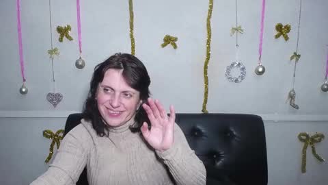 LuciaMi online show from 19, 12, 2024