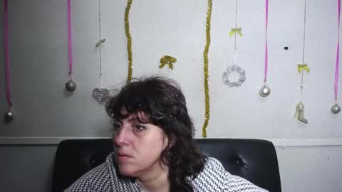 LuciaMi online show from 12, 1, 2025