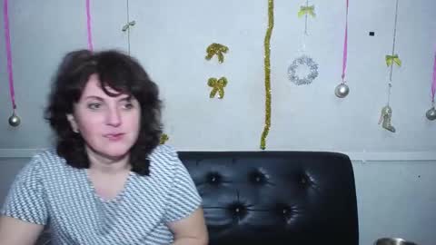 LuciaMi online show from 12, 1, 2025