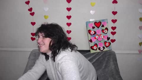 LuciaMi online show from 13, 2, 2025