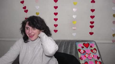 LuciaMi online show from 14, 2, 2025