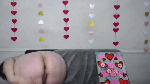 LuciaMi online show from 17, 2, 2025