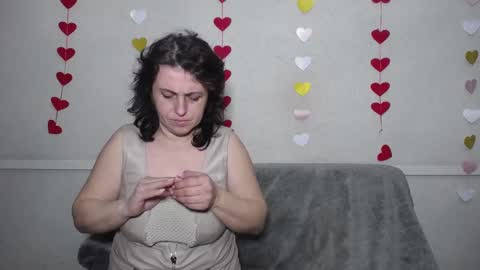 LuciaMi online show from 27, 2, 2025