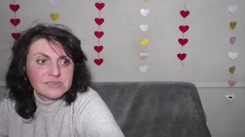 LuciaMi online show from 28, 2, 2025