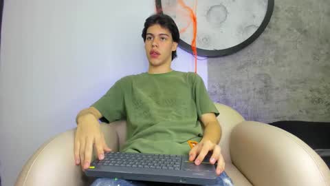 lucian_greyy online show from 27, 10, 2025