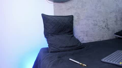 lucian_greyy online show from 13, 11, 2025