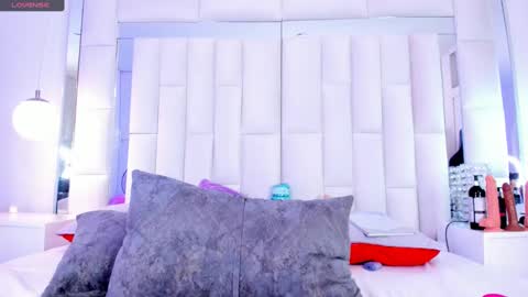 Lisseth  online show from 24, 2, 2025