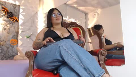 luciana_ramirez__ online show from 22, 10, 2025