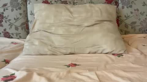 Mysterious Girl online show from 1, 11, 2025