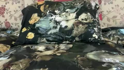 Mysterious Girl online show from 22, 11, 2025