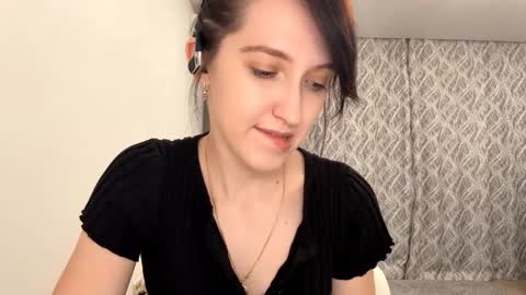 Snapshot of lucibeveridge chatting on 1, 11, 2025 Mary online show from 1, 11, 2025