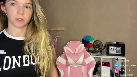 Lucie hot follow me on  online show from 18, 9, 2025