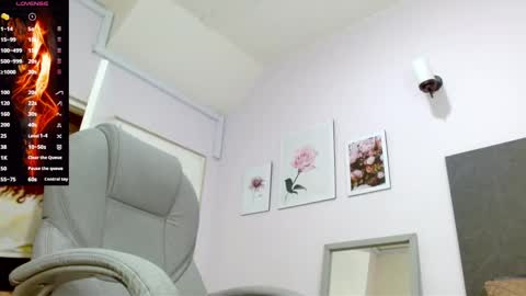 Lucie   online show from 21, 1, 2025