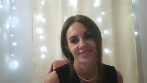 LucieMack online show from 2, 10, 2025