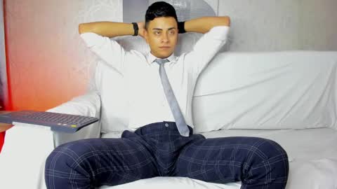 Snapshot of lucii_fer_ chatting on 26, 1, 2025 Leo online show from 26, 1, 2025
