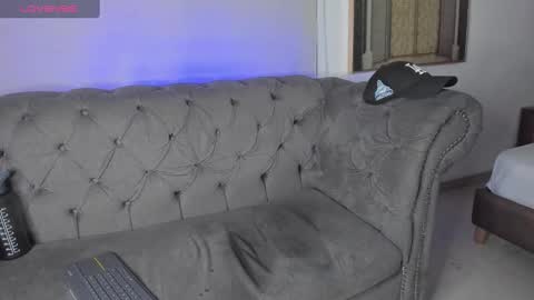 Snapshot of lucii_fer_ chatting on 19, 2, 2025 Leo online show from 19, 2, 2025
