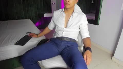Snapshot of lucii_fer_ chatting on 17, 10, 2025 Leo online show from 17, 10, 2025