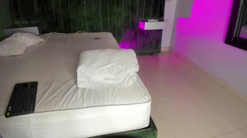 Snapshot of lucii_fer_ chatting on 20, 10, 2025 Leo online show from 20, 10, 2025