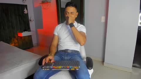 Snapshot of lucii_fer_ chatting on 12, 11, 2025 Leo online show from 12, 11, 2025