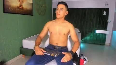 Snapshot of lucii_fer_ chatting on 14, 11, 2025 Leo online show from 14, 11, 2025