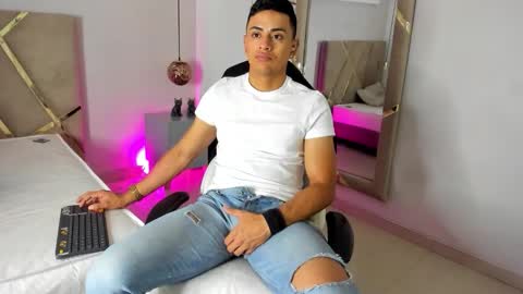 Snapshot of lucii_fer_ chatting on 18, 11, 2025 Leo online show from 18, 11, 2025