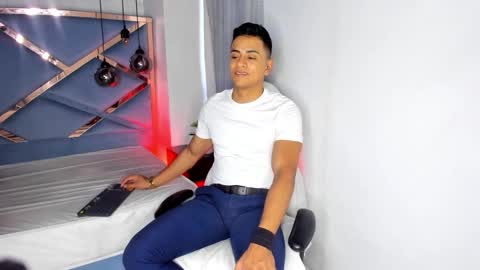 Snapshot of lucii_fer_ chatting on 27, 11, 2025 Leo online show from 27, 11, 2025