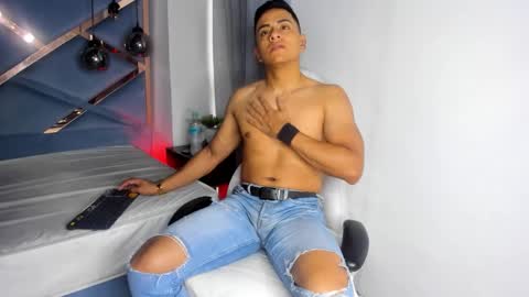 Snapshot of lucii_fer_ chatting on 28, 11, 2025 Leo online show from 28, 11, 2025