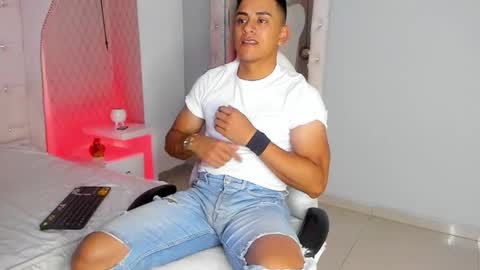 Snapshot of lucii_fer_ chatting on 14, 2, 2026 Leo online show from 14, 2, 2026