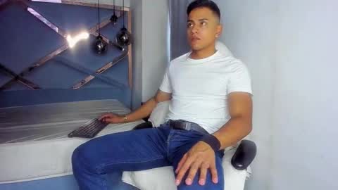 Snapshot of lucii_fer_ chatting on 4, 3, 2026 Leo online show from 4, 3, 2026