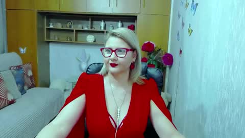 Lucille Fenly online show from 3, 11, 2025