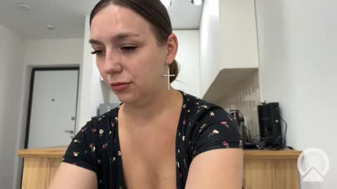 lucky_foryou_baby online show from 10, 9, 2025