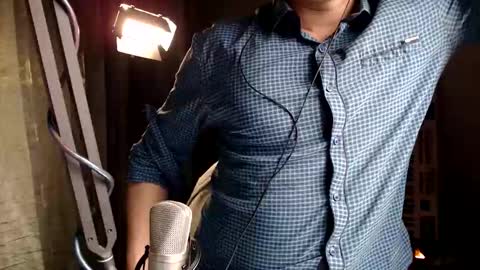 Snapshot of luckyman10000000 chatting on 23, 11, 2025 luckyman10000000 online show from 23, 11, 2025