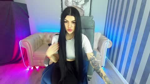 Monika online show from 30, 1, 2025