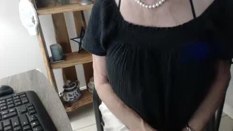 lucy_0000 online show from 19, 10, 2025